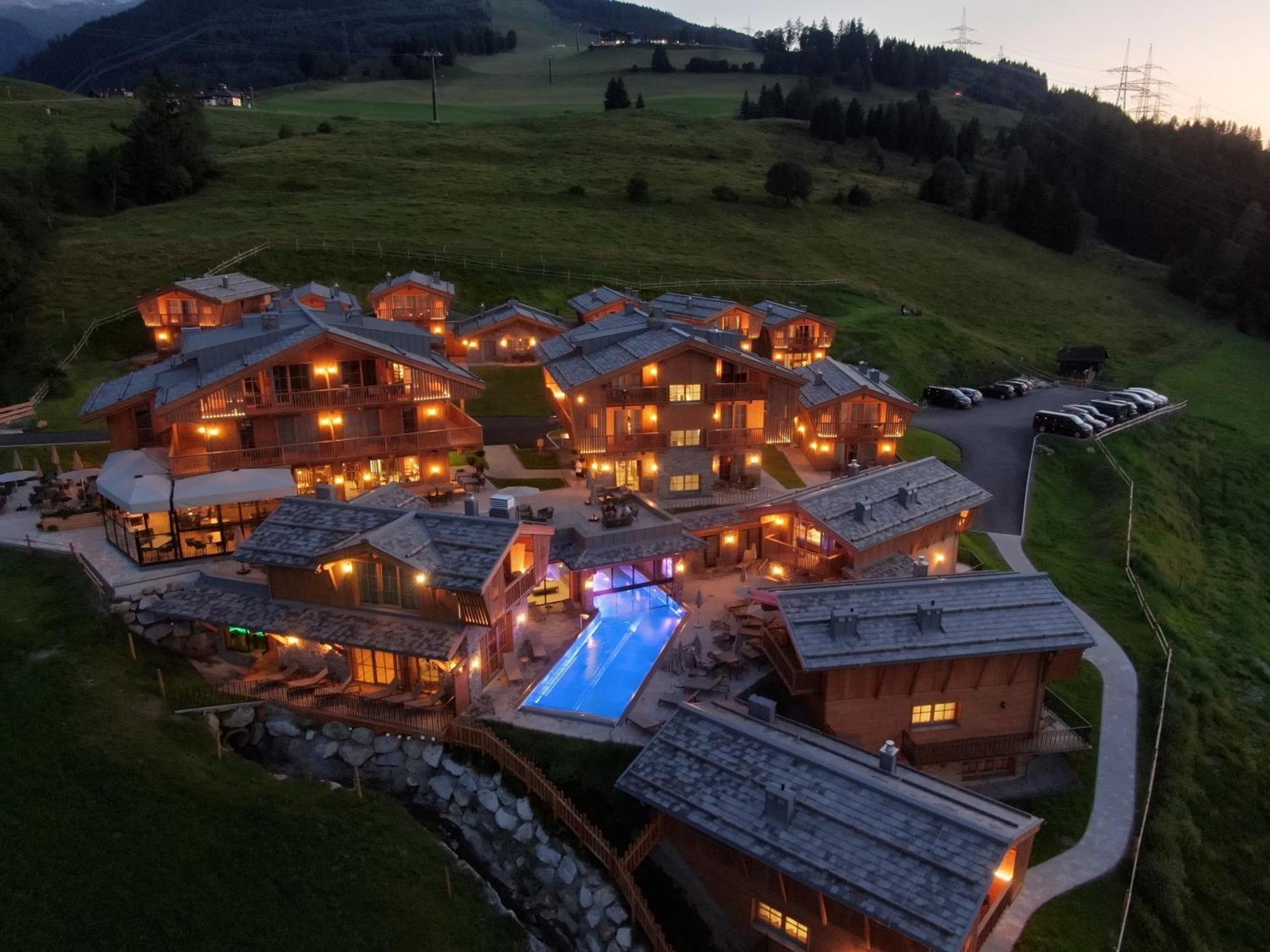 Zaglgut Hotel-Chalets Wellness & Views With Summer Card Included Kaprun Bagian luar foto